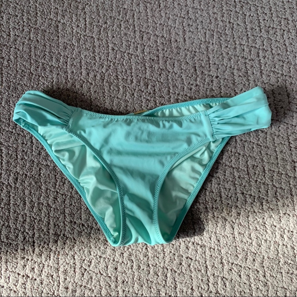 VICTORIA SECRET BIKINI BOTTOMS